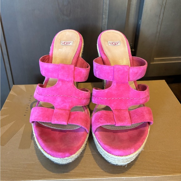 Women’s Ugg wedge sandals. Size 8. Pink - Picture 1 of 8